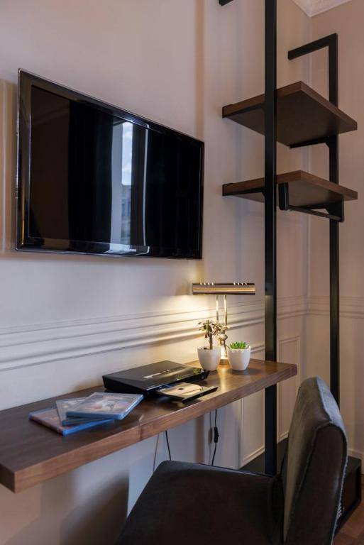 Hôtel De La Porte Dorée