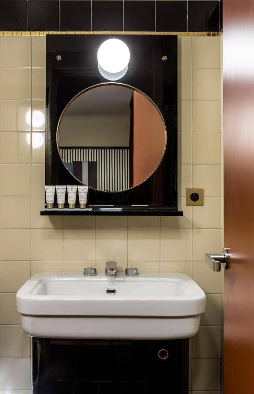 Hôtel du Rond-point des Champs-Élysées - Esprit de France