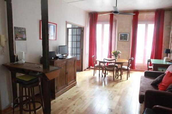 Latin Quarter - Notre Dame apartment