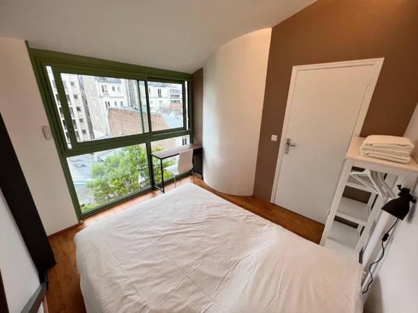 Pere Lachaise Apartment