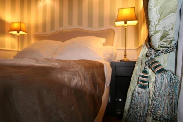 Paris Interiors Rentals - Le Marais Archives 2 Bdr