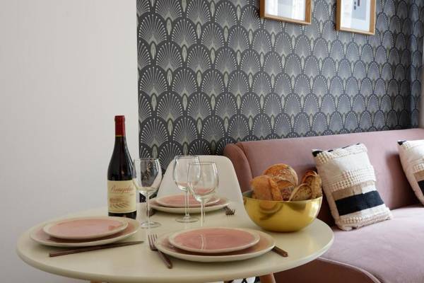 HolidaysInParis - Republique