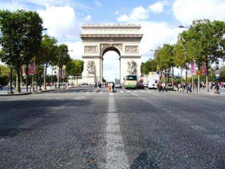 Le Triomphe Elysees
