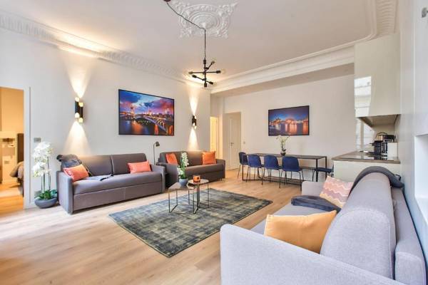 63-LUXURY FLAT CHAMPS-ELYSEES (1C)