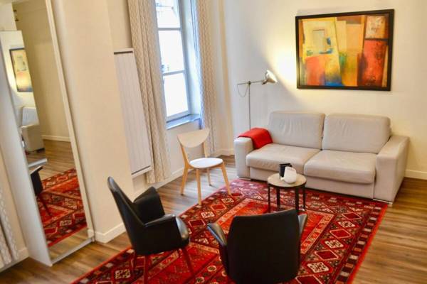 1bedroom flat in the heart of the Marais area