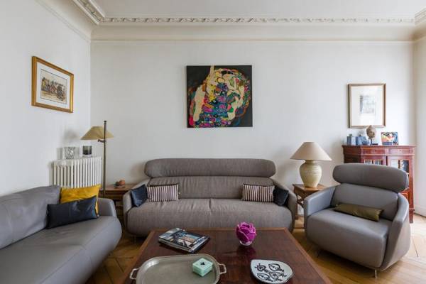 Veeve - Ambassador Hideaway