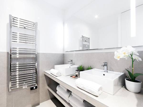 LivinParis - Luxury 3 Bedrooms République I