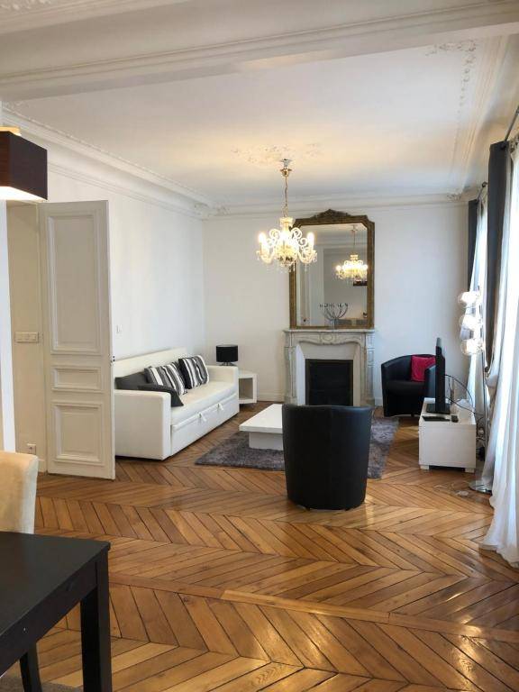Luxury Appartment La Tour Paris