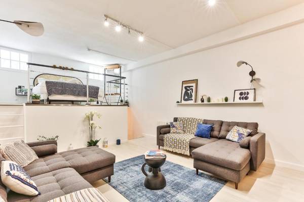 33 - Flat Av des Champs-Élysées