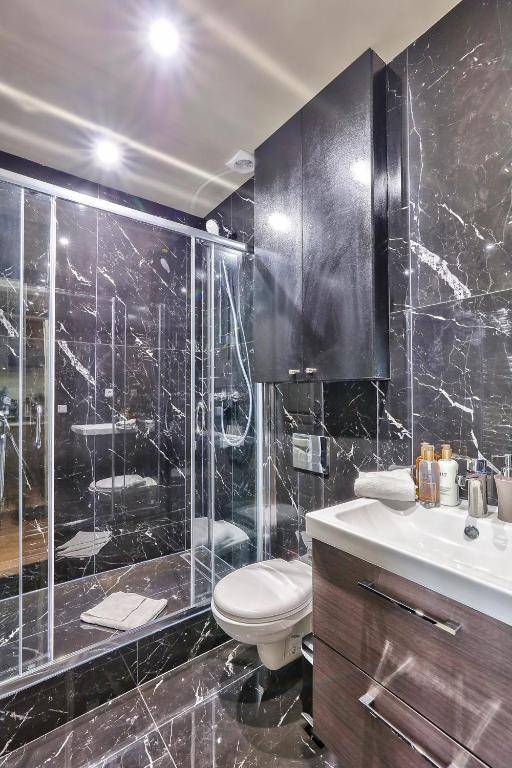 94 - Urban French Kiss Montorgueil