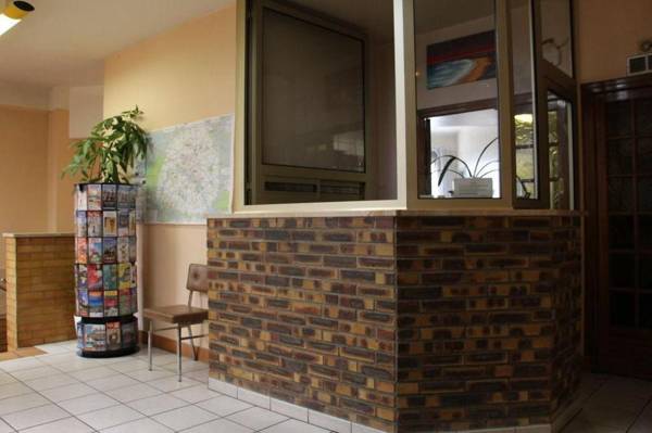 HA´tel De La ComA¨te