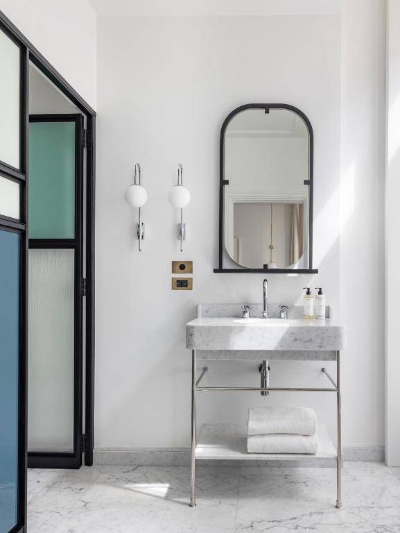 Kimpton - St Honoré Paris an IHG Hotel