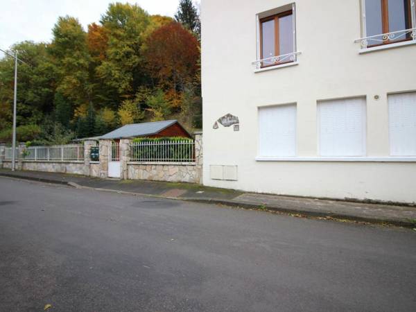 Appartement La Bourboule 3 pièces 5 personnes - FR-1-608-14