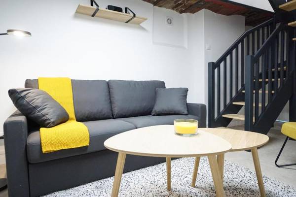 Large apt near Champ de Mars