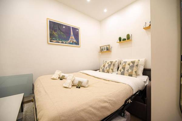 Cosy Home in Champs Elysées