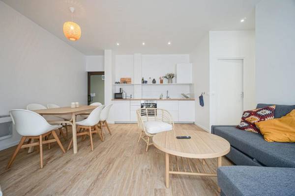 Spacious and bright appt in the heart of Paris