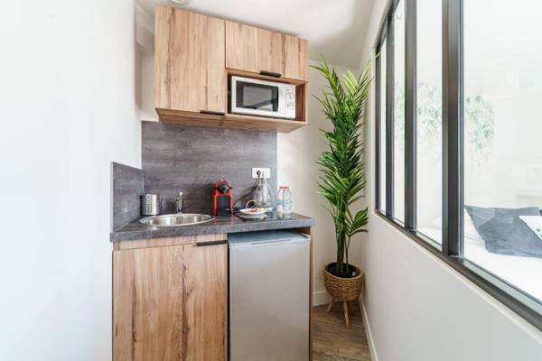 Parisian flat with Eiffel Tower view