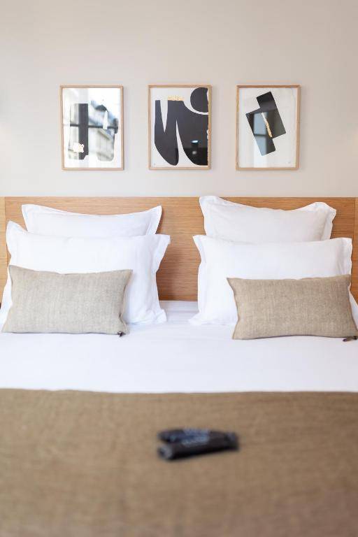 Tinah Paris Champs Elysees