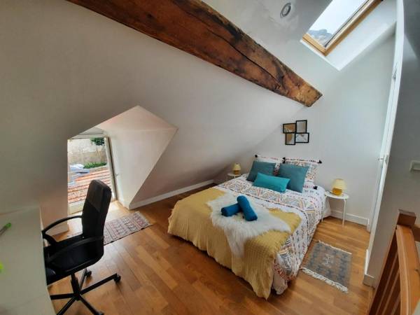 Workspace - Cosy Apartment T2 in Orleans Near to Train station