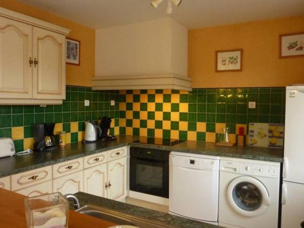 Gîte La Chapelle-Saint-Martin-en-Plaine 4 pièces 7 personnes - FR-1-491-55