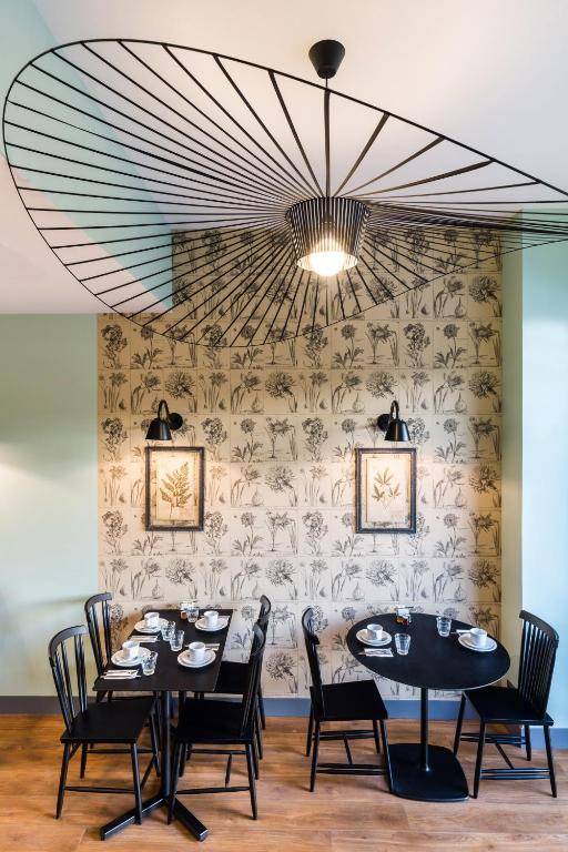 Villa Bougainville by Happyculture