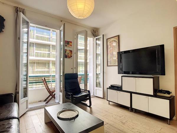 Nestor&Jeeves - TROIS PROMENADE - Central - Very close sea