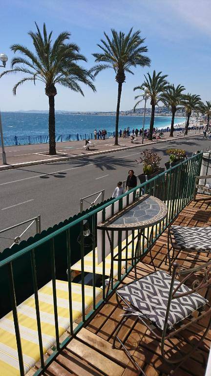 6 bedrooms seaview house Old Town