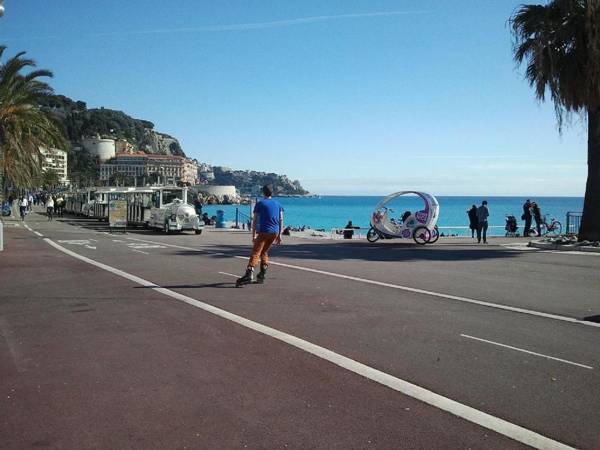 Nice Centre - Apartment with balcony and stunning sea view!