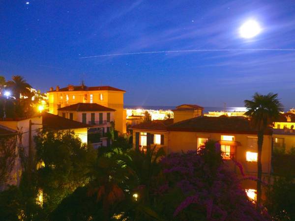 Villa Lotus Penthouse by iCasamia