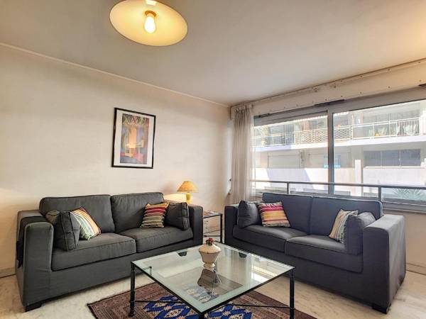 Nestor&Jeeves - MARIN DEBUSSY - Central - By shopping area