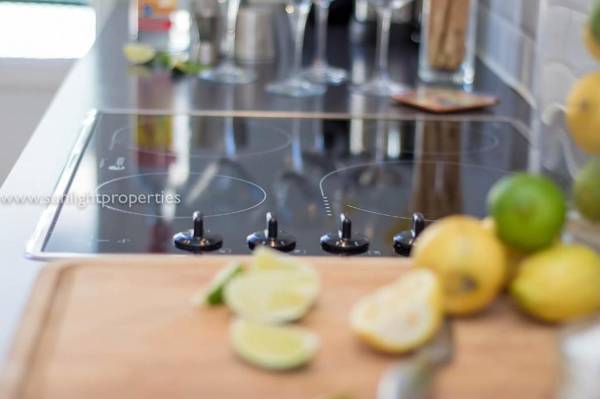 Sunlight Properties - Adeila - Minutes from the beach