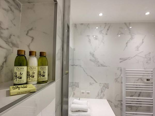 Nestor&Jeeves - STUDIO ROYAL LUXEMBOURG - Central - Swimming pool on roof