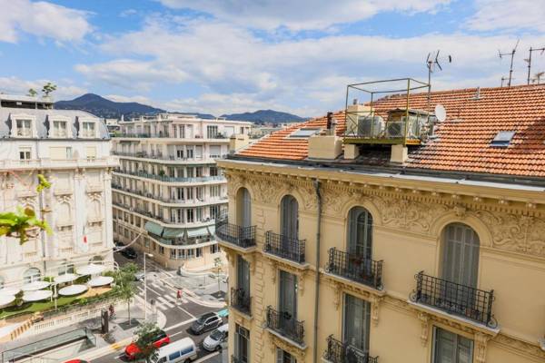 LE FRANCIA II AP4197 By RIVIERA HOLIDAY HOMES