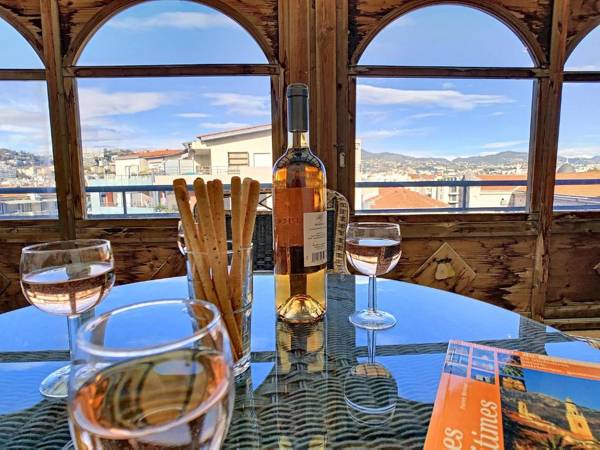 Nestor&Jeeves - BEACH COTTAGE TERRACE - Central - Very close sea - Top floor