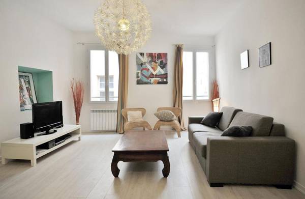 ApartHotel Riviera - Old town - 3 mn Promenade des Anglais et Plage - Coeur du Vieux Nice 100 m plage- Appartement 4 pièces climatisé et calme - Château 3