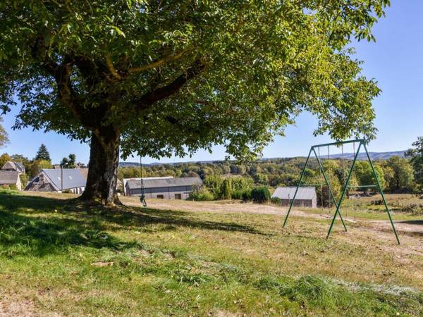 Cozy Holiday Home in Oradour with Private Garden