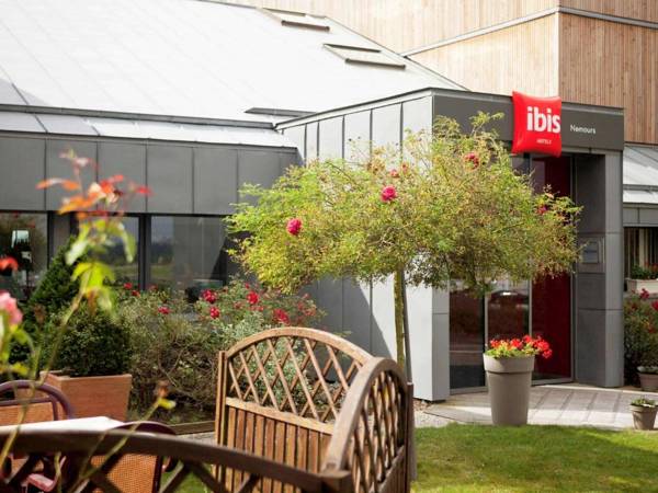 ibis Nemours