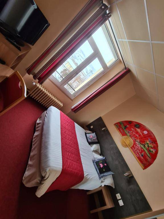 HOSTELLERIE du CANTAL