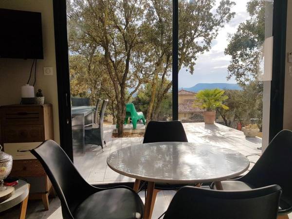 Maison d'une chambre avec jardin clos et wifi a Mornas