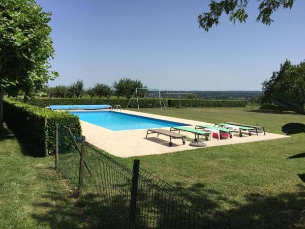 Luxurious Holiday Home in Montrichard with Pool