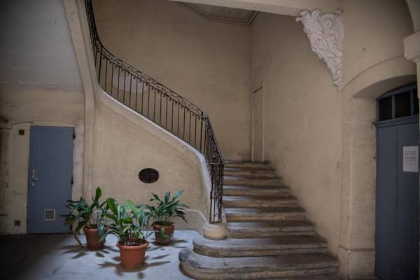 Les Jardins De L´Ecusson - Première Conciergerie