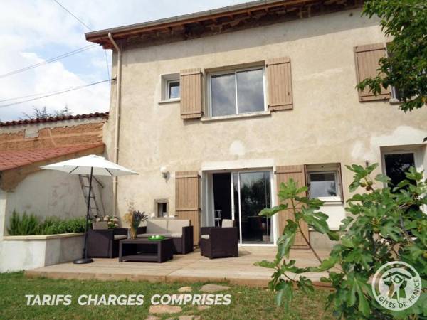 Gîte Maringes 3 pièces 4 personnes - FR-1-496-174