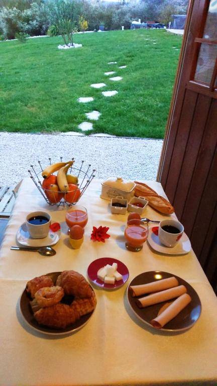 Chalet de 2 chambres avec piscine partagee jardin amenage et wifi a Dausse