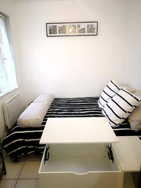 Studio avec wifi a Montargis