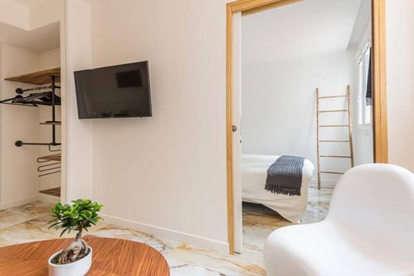 Renovated apartment on the VIEUX PORT