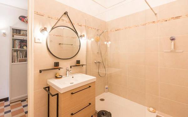 Bright flat in the centre of Marseille