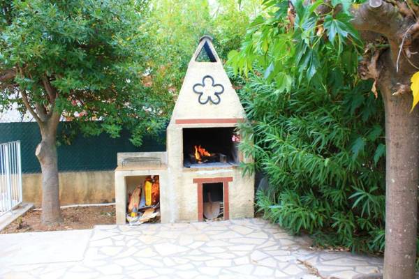 Maison de 3 chambres avec piscine privee et jardin clos a Marseillan a 6 km de la plage