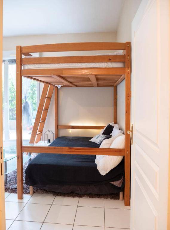 Charming studio near JEAN MACÉ