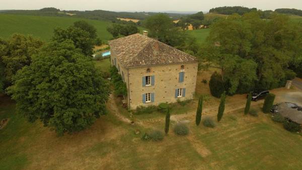 Au Mas Des Calmettes