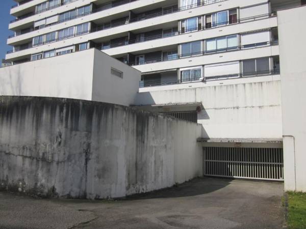 LIMOGES centrejoli appart calme vue sur jardin !